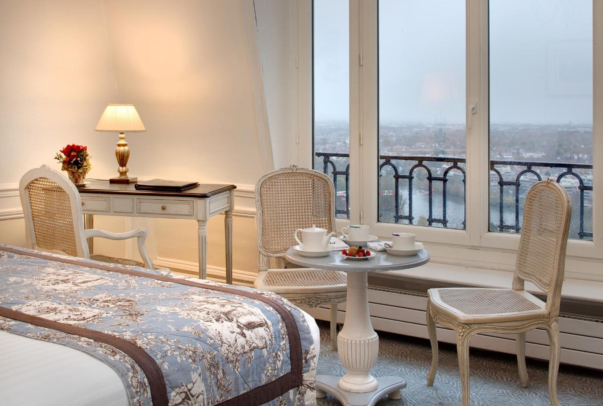 Pavillon Henri IV Hotel Restaurant Gastronomique Terrasse Сен-Жермен-ан-Ле Екстер'єр фото