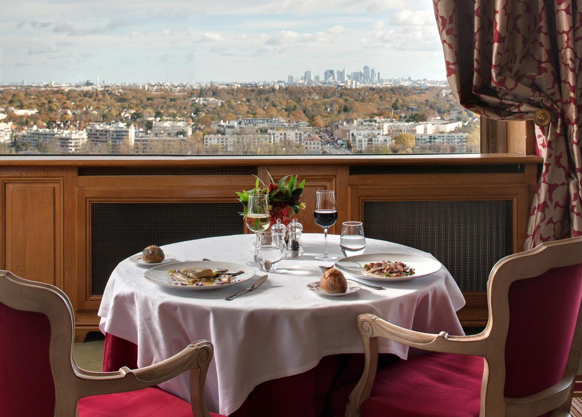 Pavillon Henri IV Hotel Restaurant Gastronomique Terrasse Сен-Жермен-ан-Ле Екстер'єр фото